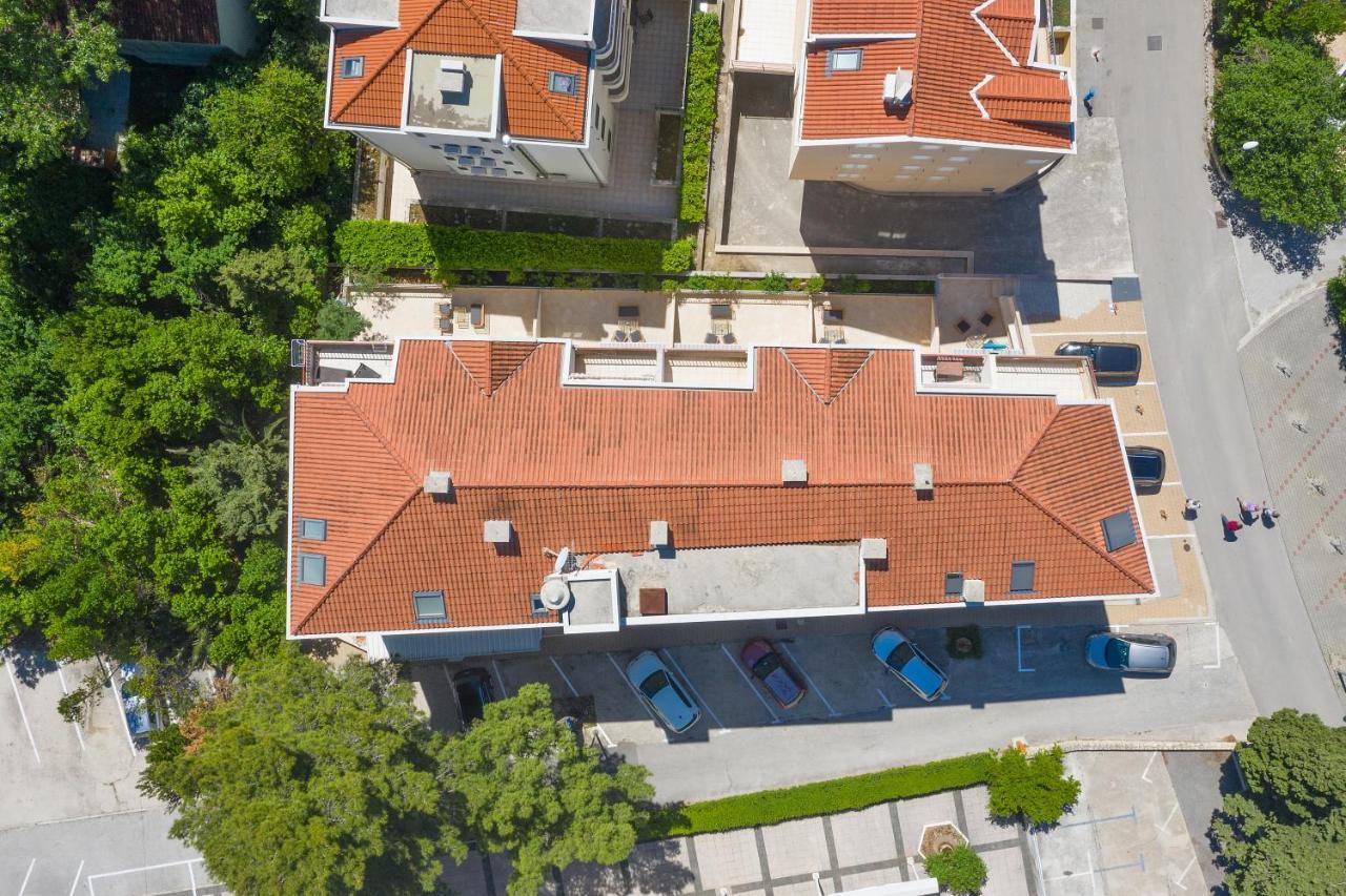 Apartments By The Sea Makarska - 19134 Exterior foto